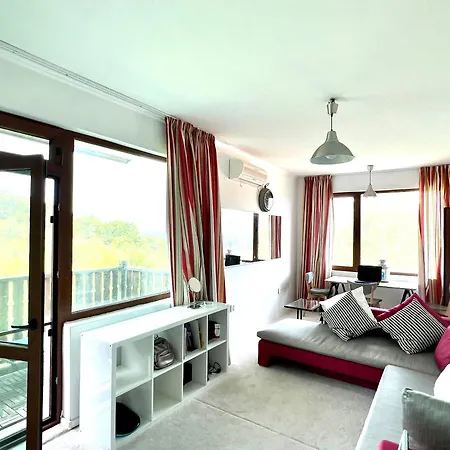 Apartament Arkutino